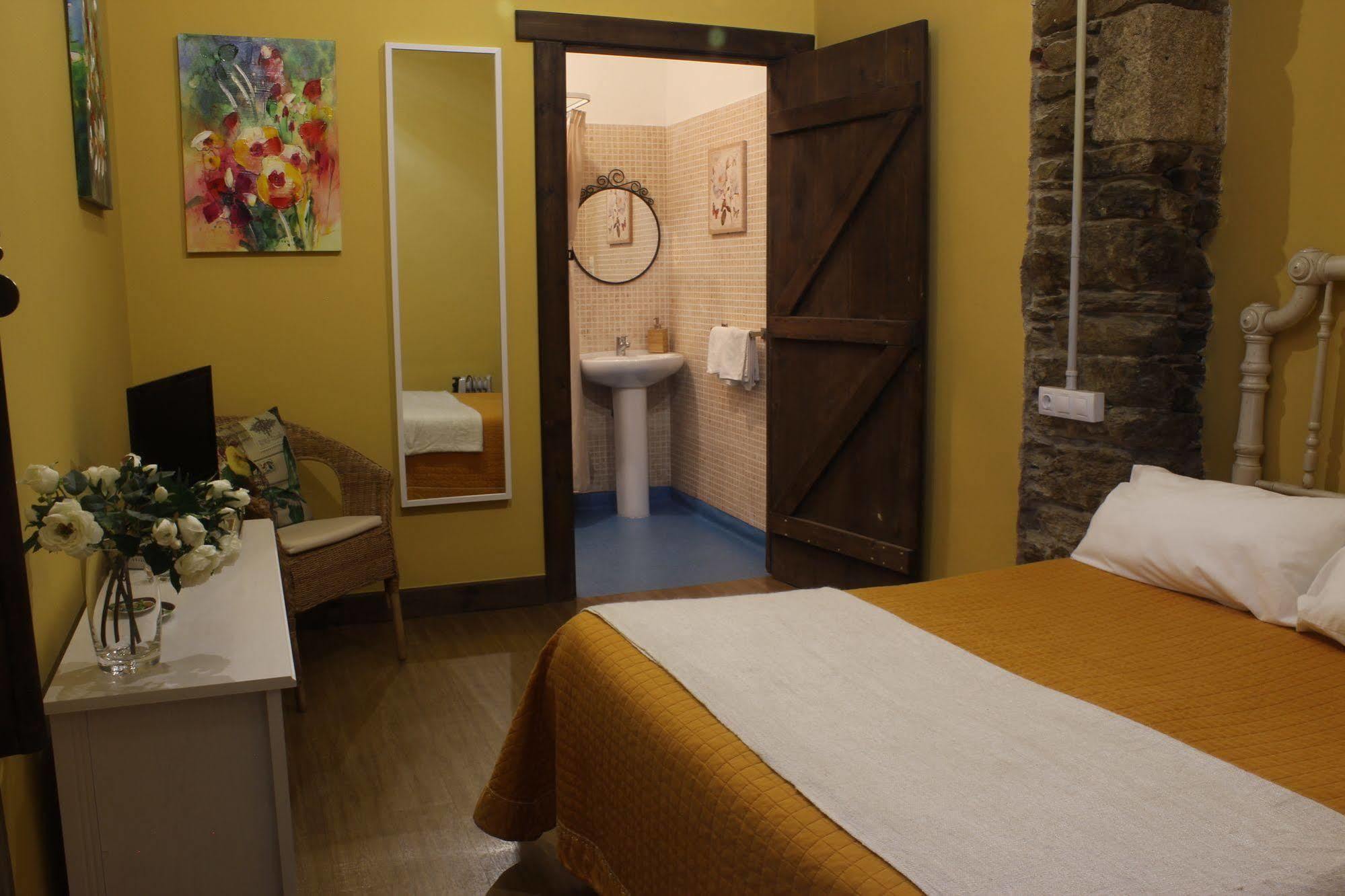 Albergue San Lazaro Sarria Exteriér fotografie